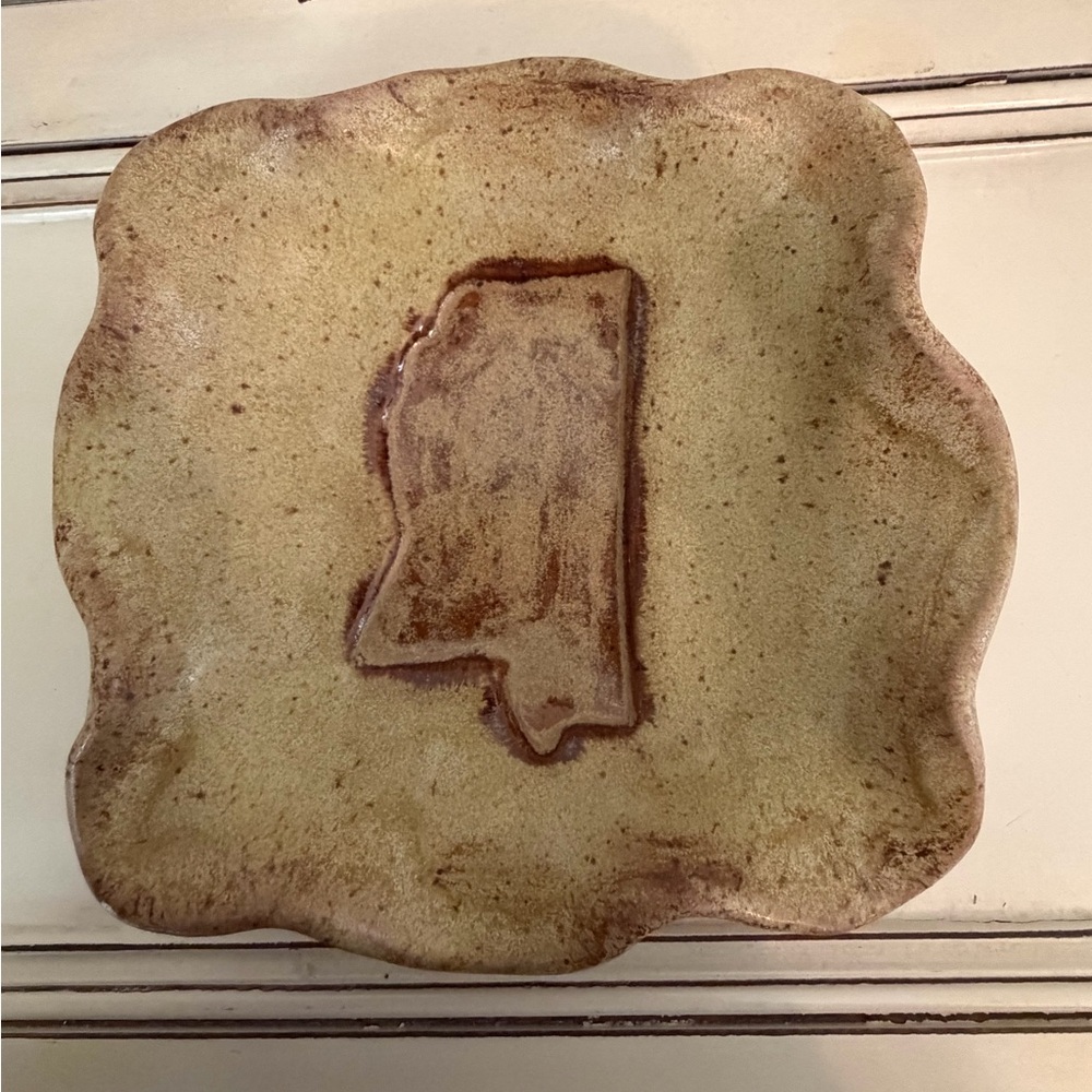 Etta B Pottery Mississippi Trinket Dish Scalloped Wavy Heritage - Picture 3 of 15